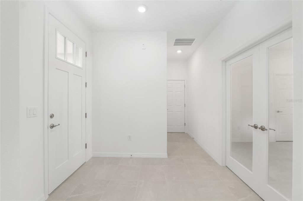 Activo con contrato: $332,250 (2 camas, 2 baños, 1467 Pies cuadrados)