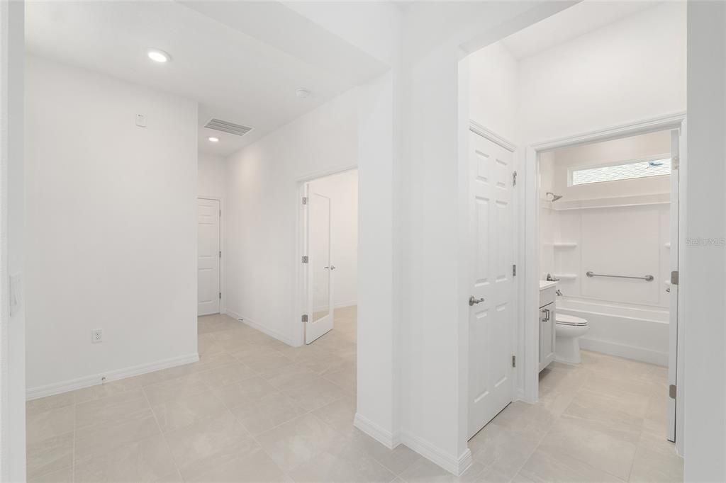 Activo con contrato: $332,250 (2 camas, 2 baños, 1467 Pies cuadrados)