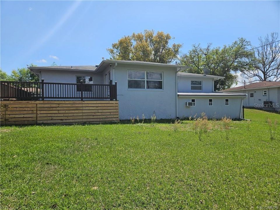 Activo con contrato: $185,000 (2 camas, 1 baños, 1332 Pies cuadrados)