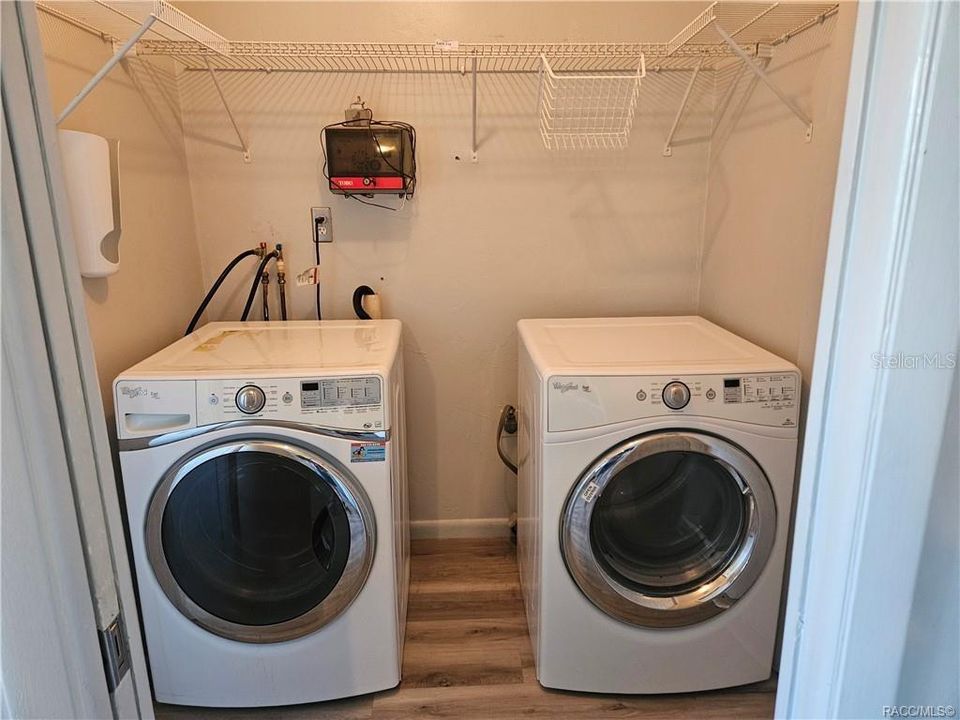Activo con contrato: $185,000 (2 camas, 1 baños, 1332 Pies cuadrados)