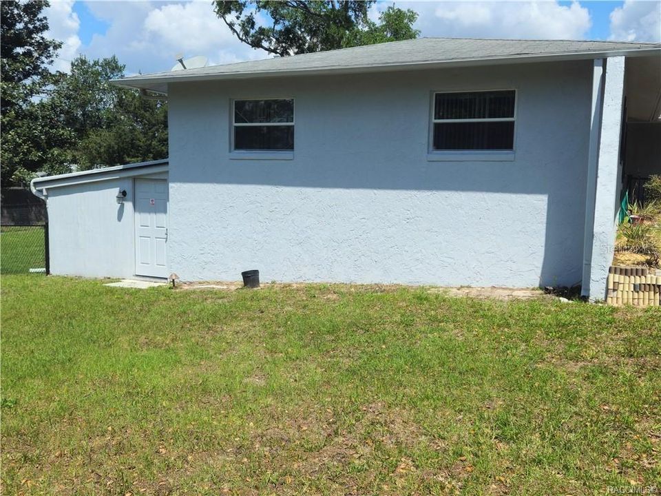Activo con contrato: $185,000 (2 camas, 1 baños, 1332 Pies cuadrados)