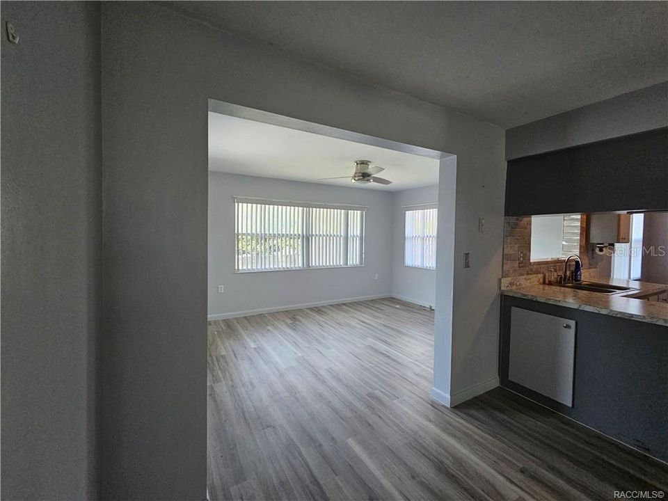 Activo con contrato: $185,000 (2 camas, 1 baños, 1332 Pies cuadrados)