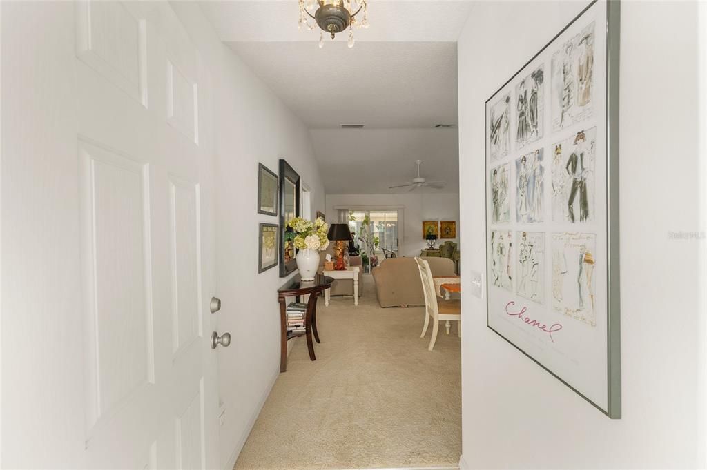 Activo con contrato: $325,000 (3 camas, 2 baños, 1240 Pies cuadrados)