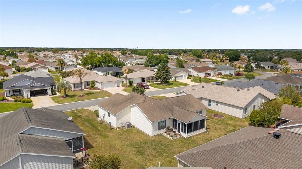 Activo con contrato: $325,000 (3 camas, 2 baños, 1240 Pies cuadrados)