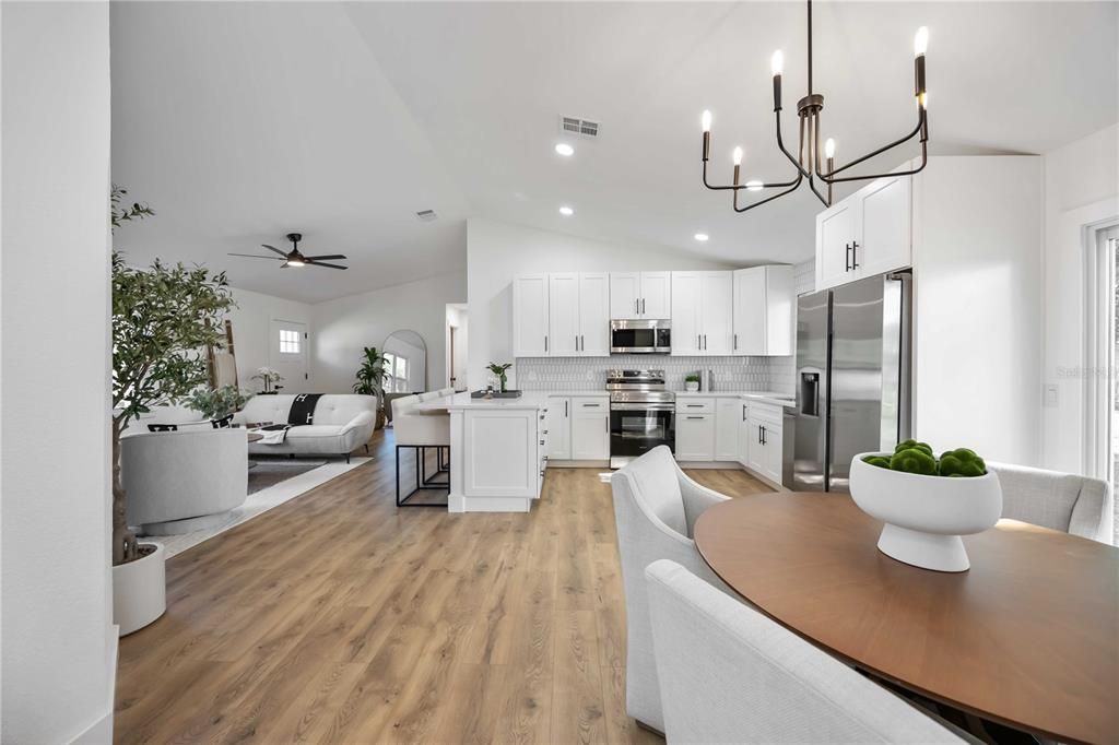 Activo con contrato: $270,000 (3 camas, 2 baños, 1144 Pies cuadrados)