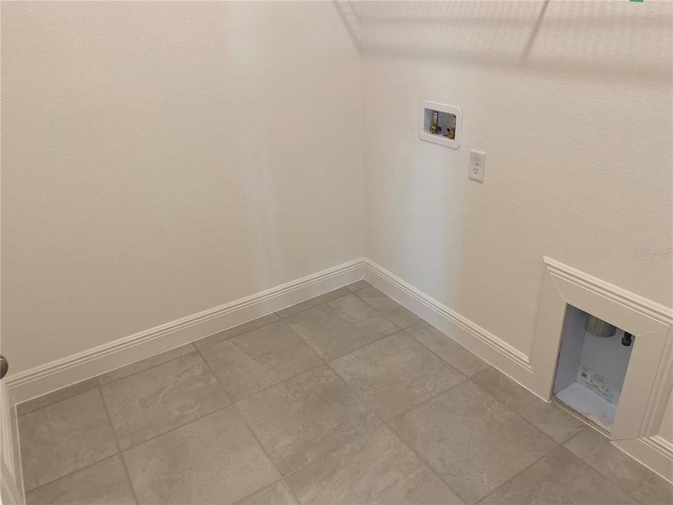 В аренду: $2,595 (4 спален, 2 ванн, 2094 Квадратных фут)