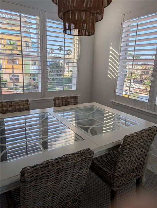 For Sale: $315,000 (2 beds, 2 baths, 1329 Square Feet)