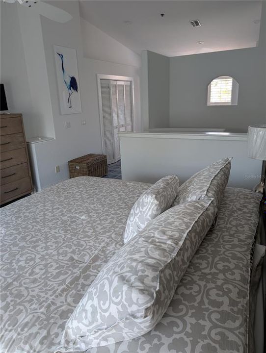 For Sale: $315,000 (2 beds, 2 baths, 1329 Square Feet)
