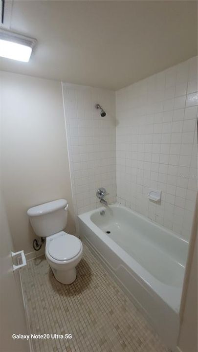 В аренду: $1,550 (2 спален, 1 ванн, 1068 Квадратных фут)