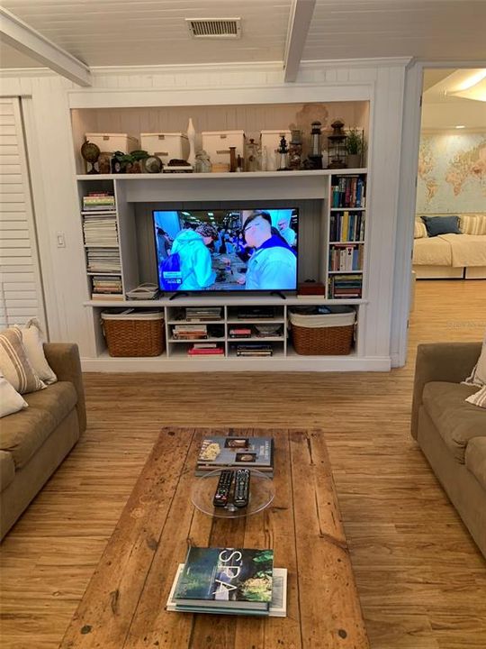 For Rent: $5,000 (3 beds, 3 baths, 1795 Square Feet)