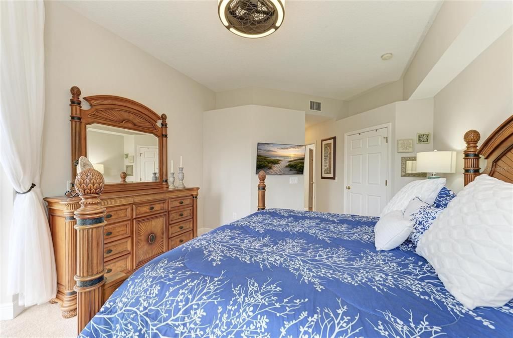 For Sale: $324,900 (2 beds, 2 baths, 1522 Square Feet)