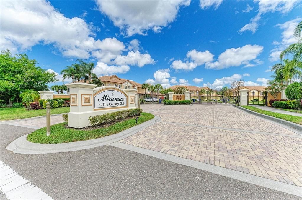 For Sale: $324,900 (2 beds, 2 baths, 1522 Square Feet)