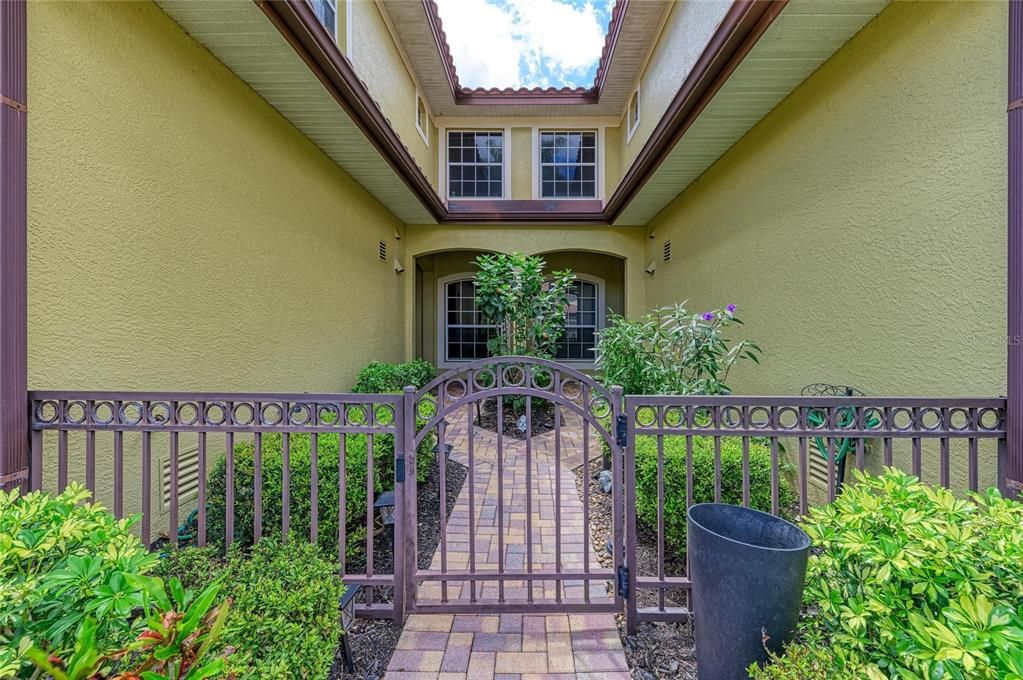 For Sale: $324,900 (2 beds, 2 baths, 1522 Square Feet)