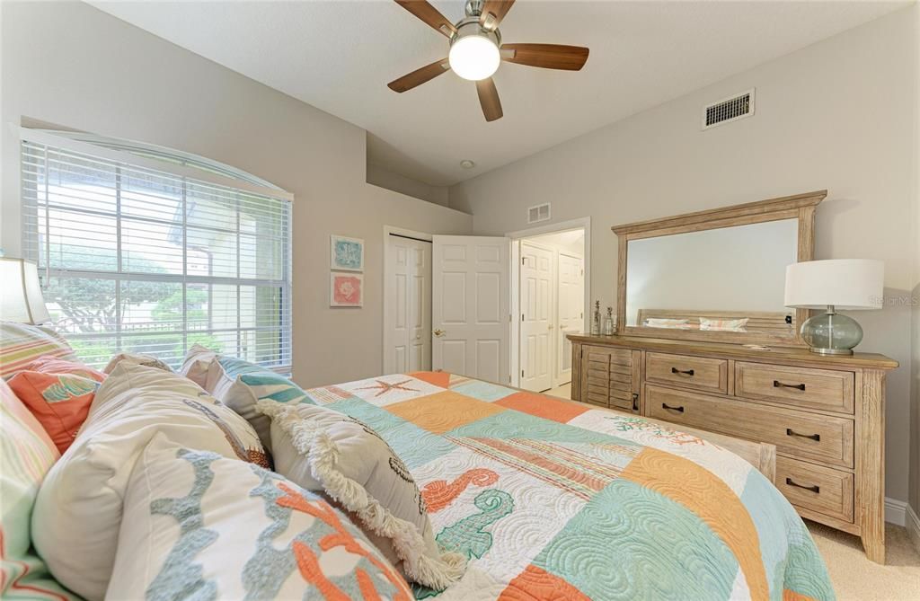 For Sale: $324,900 (2 beds, 2 baths, 1522 Square Feet)