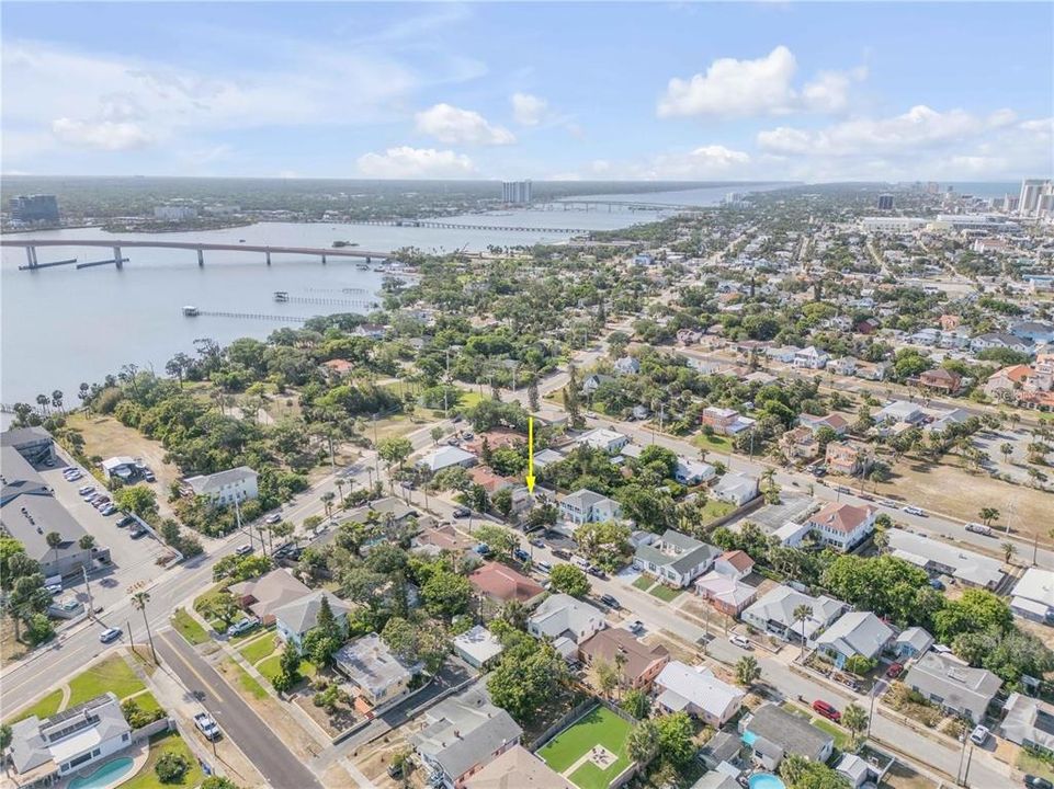 В аренду: $1,800 (2 спален, 1 ванн, 852 Квадратных фут)