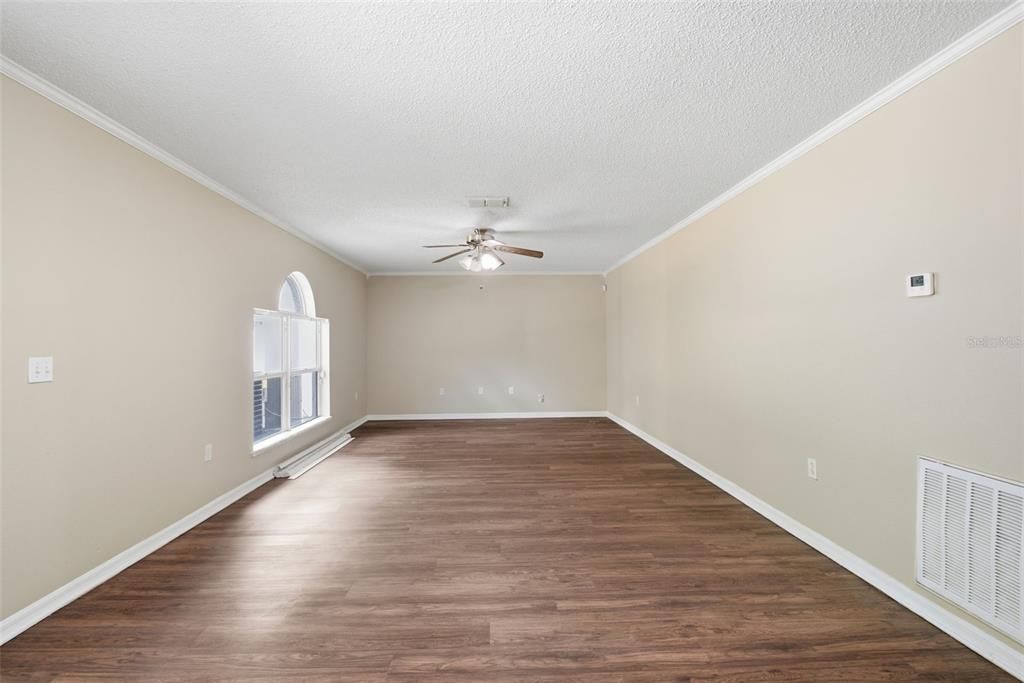 For Sale: $284,900 (4 beds, 2 baths, 2856 Square Feet)