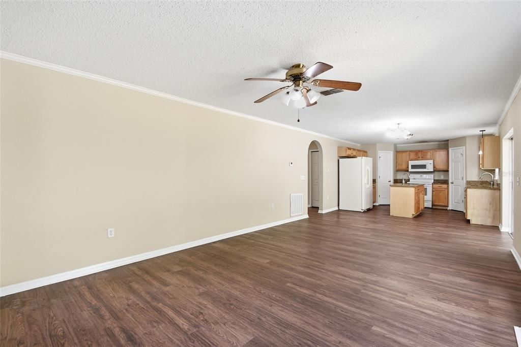 For Sale: $284,900 (4 beds, 2 baths, 2856 Square Feet)