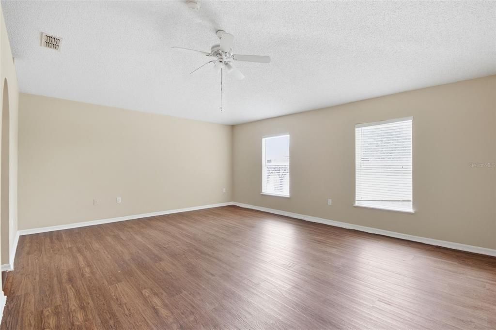 For Sale: $284,900 (4 beds, 2 baths, 2856 Square Feet)