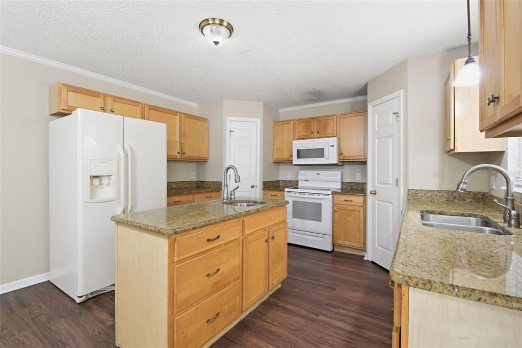 For Sale: $284,900 (4 beds, 2 baths, 2856 Square Feet)