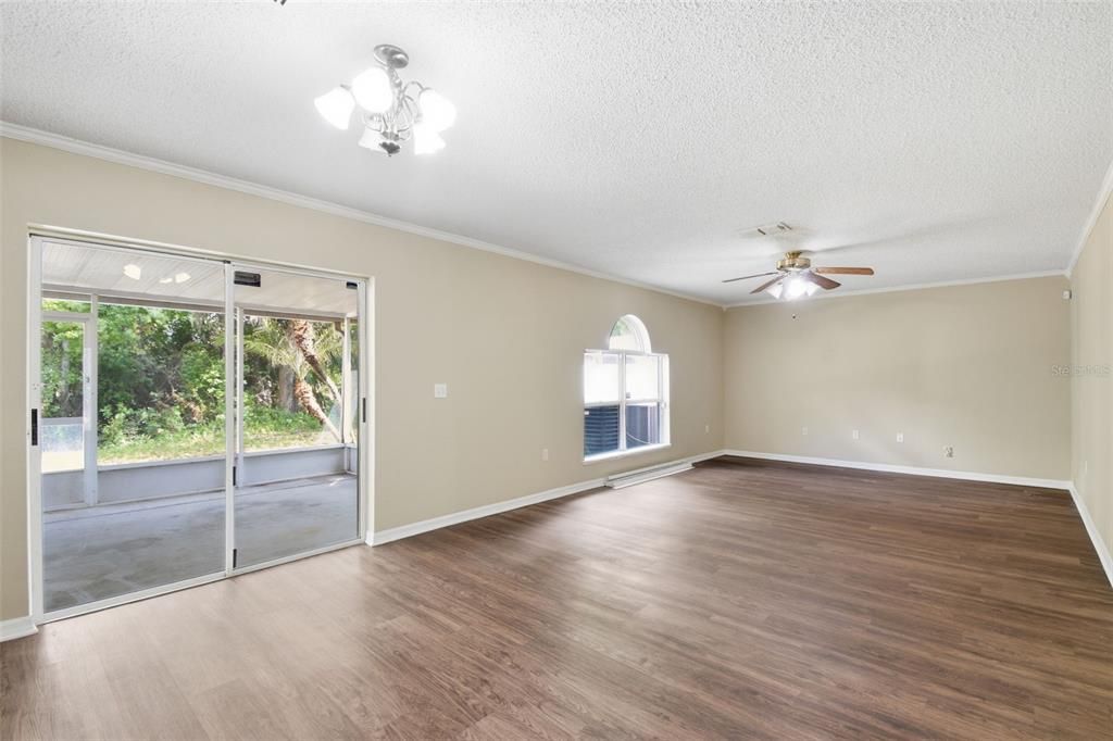 For Sale: $284,900 (4 beds, 2 baths, 2856 Square Feet)