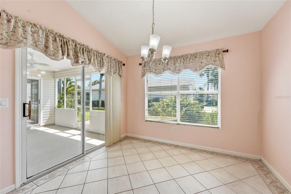 En Venta: $239,999 (2 camas, 2 baños, 1305 Pies cuadrados)