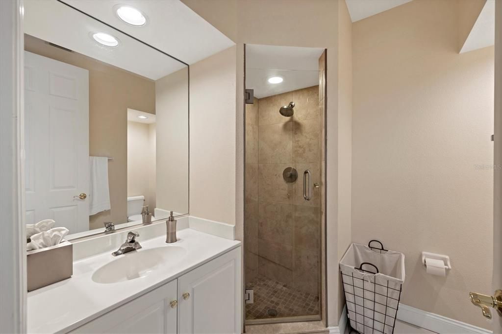 For Rent: $5,500 (3 beds, 3 baths, 1795 Square Feet)