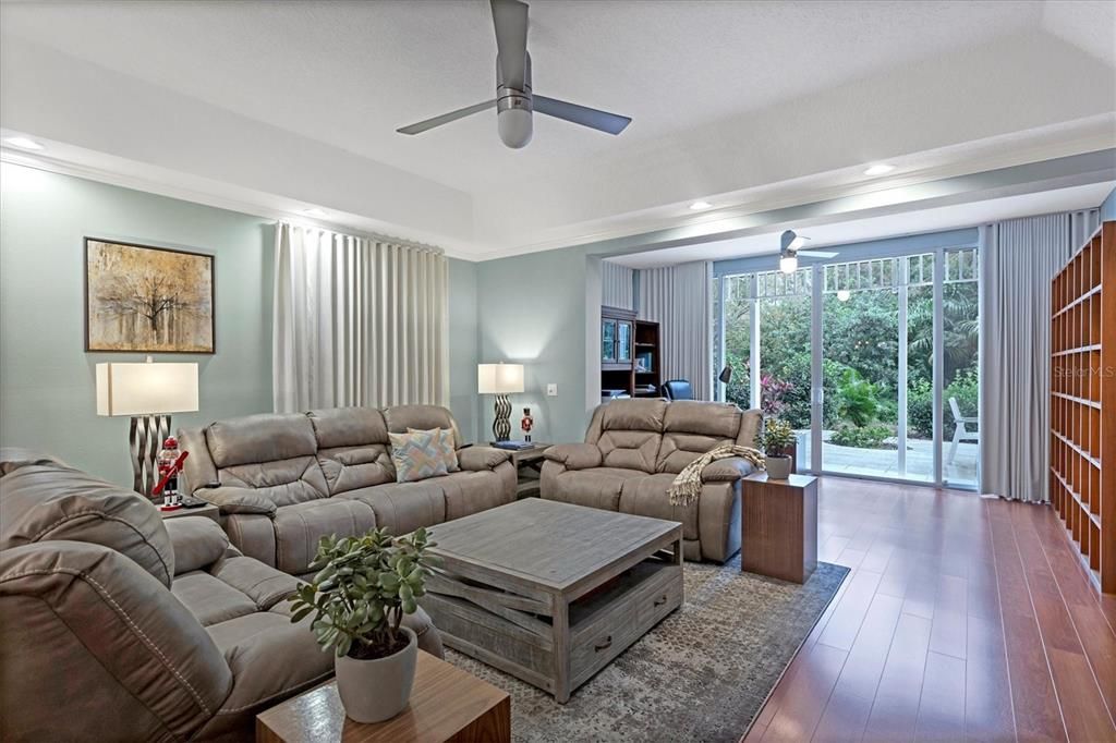 For Rent: $5,500 (3 beds, 3 baths, 1795 Square Feet)