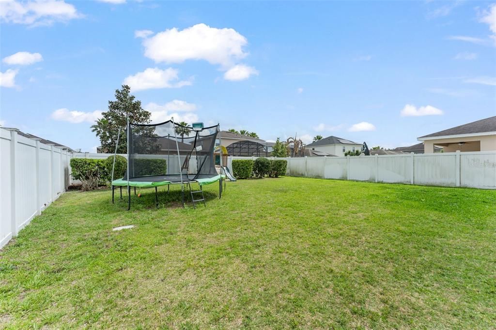 En Venta: $565,000 (5 camas, 2 baños, 3021 Pies cuadrados)