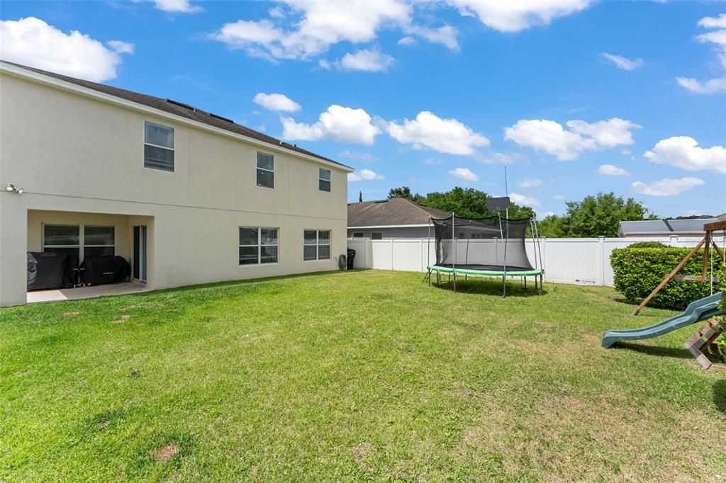 En Venta: $565,000 (5 camas, 2 baños, 3021 Pies cuadrados)