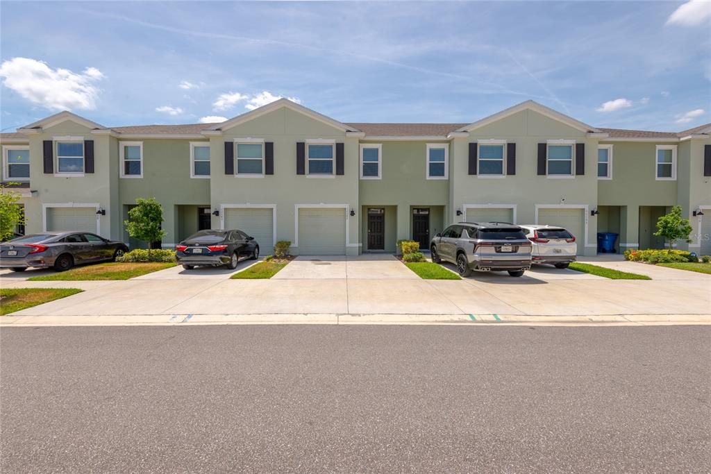 For Rent: $1,995 (3 beds, 2 baths, 1673 Square Feet)