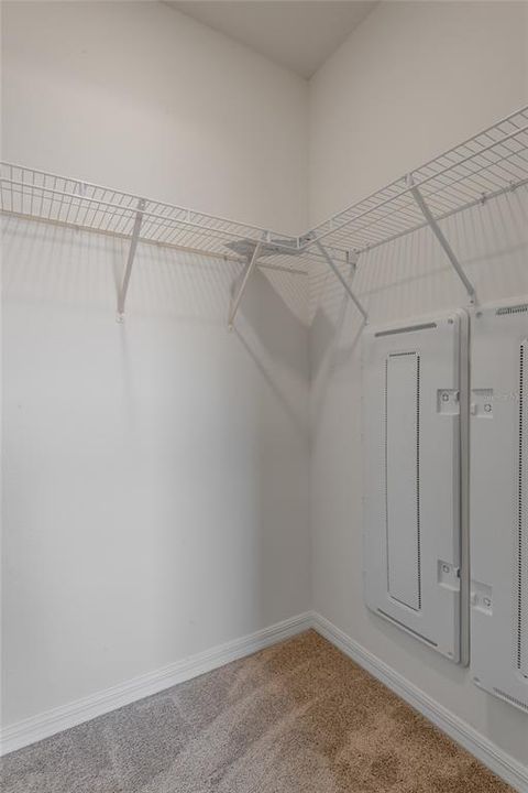 For Rent: $1,995 (3 beds, 2 baths, 1673 Square Feet)