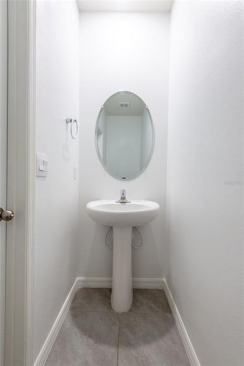 For Rent: $1,995 (3 beds, 2 baths, 1673 Square Feet)