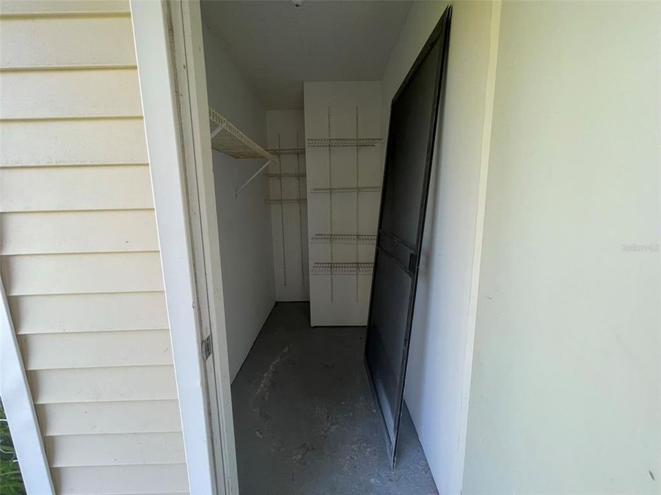 В аренду: $1,900 (2 спален, 2 ванн, 915 Квадратных фут)