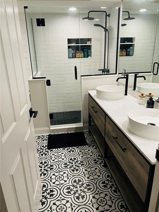 For Rent: $6,500 (3 beds, 3 baths, 1795 Square Feet)