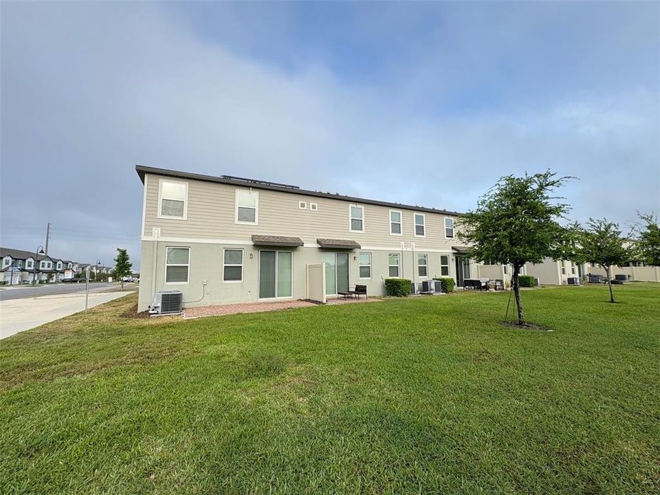 For Rent: $2,350 (3 beds, 2 baths, 1795 Square Feet)