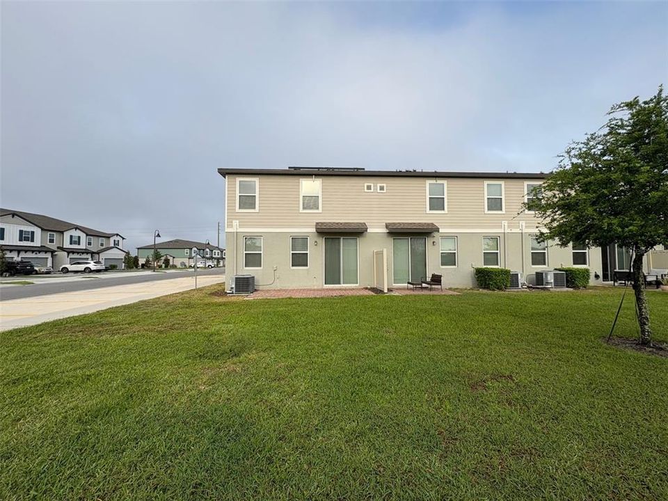 For Rent: $2,350 (3 beds, 2 baths, 1795 Square Feet)