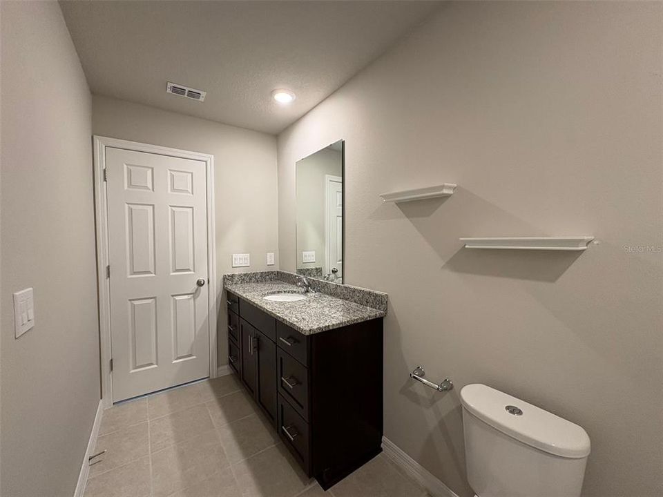 For Rent: $2,350 (3 beds, 2 baths, 1795 Square Feet)