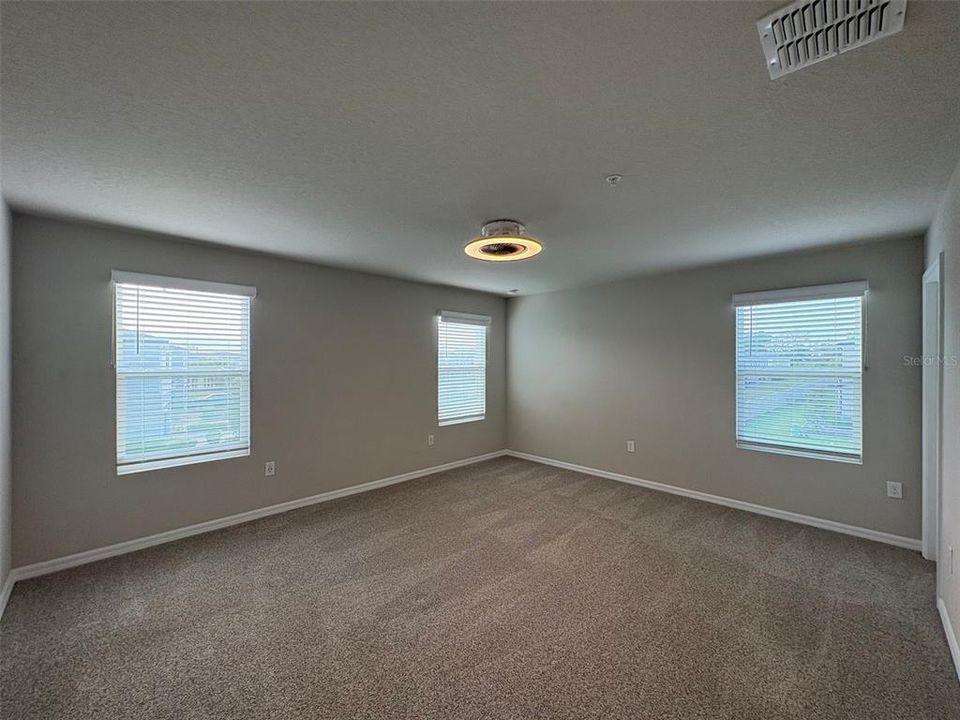 For Rent: $2,350 (3 beds, 2 baths, 1795 Square Feet)