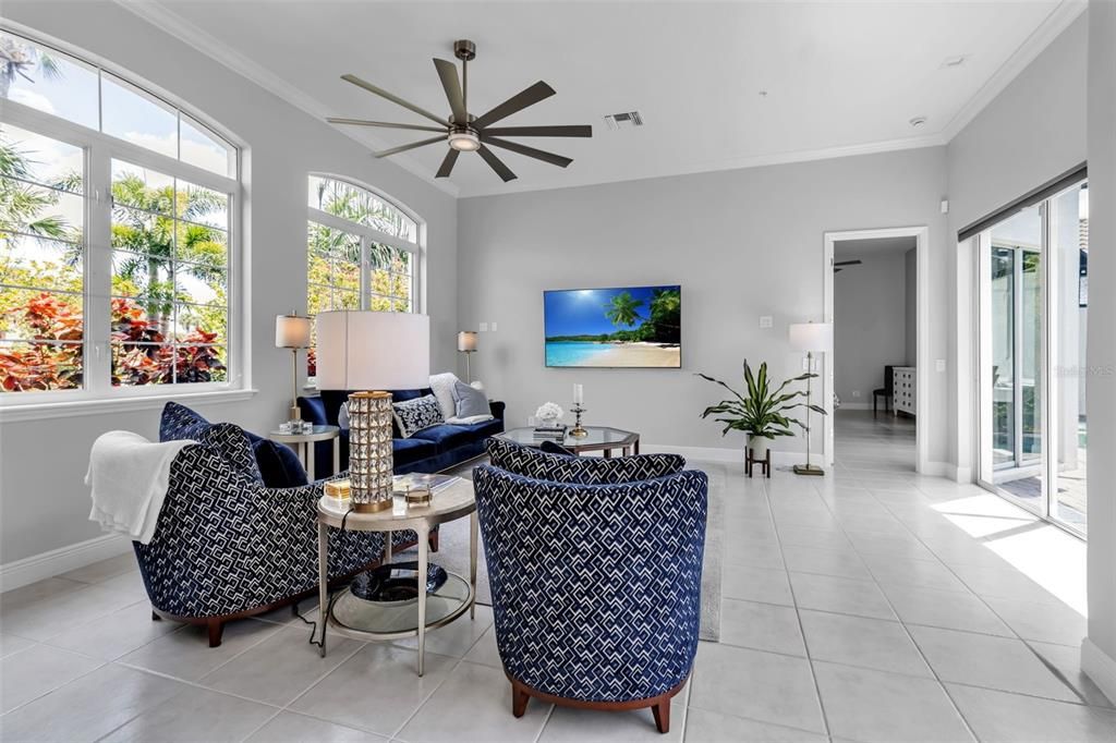 En Venta: $1,950,000 (3 camas, 3 baños, 2476 Pies cuadrados)