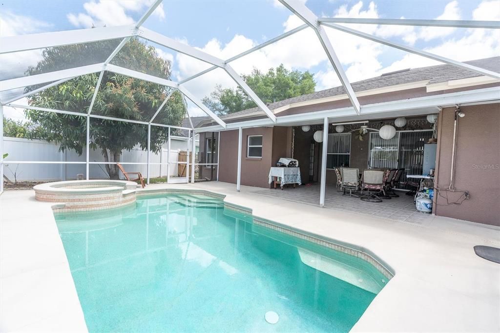 For Sale: $595,000 (4 beds, 2 baths, 2269 Square Feet)