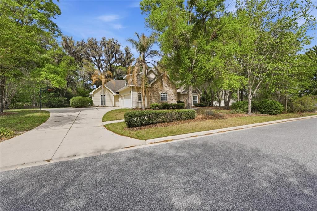 На продажу: $879,000 (5 спален, 4 ванн, 3479 Квадратных фут)