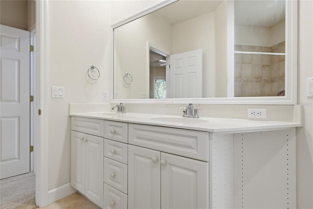 На продажу: $879,000 (5 спален, 4 ванн, 3479 Квадратных фут)