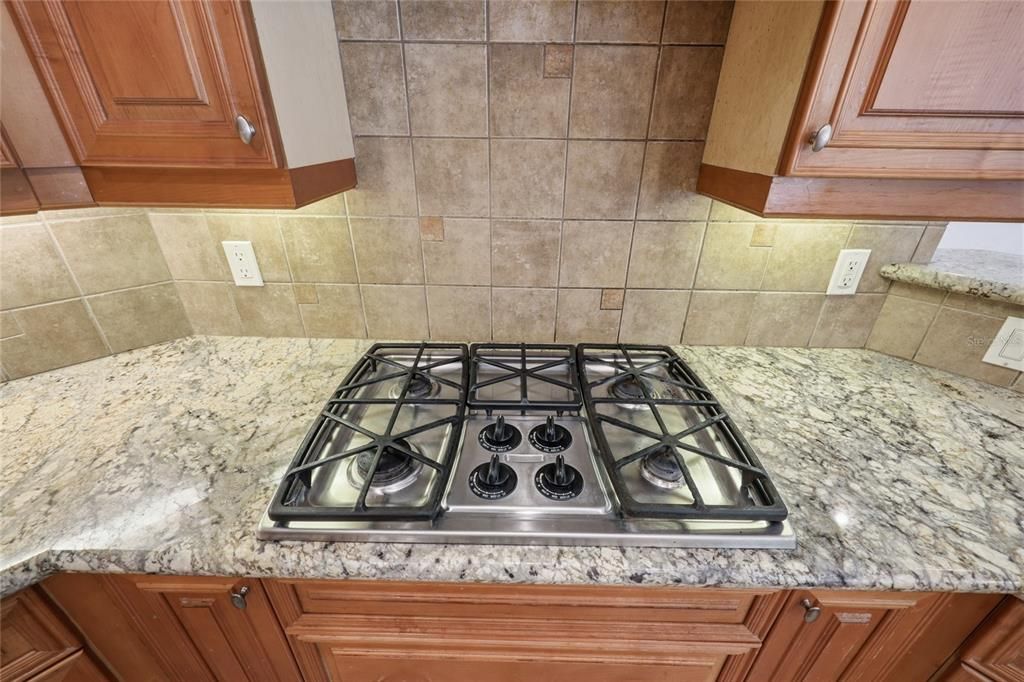 На продажу: $879,000 (5 спален, 4 ванн, 3479 Квадратных фут)