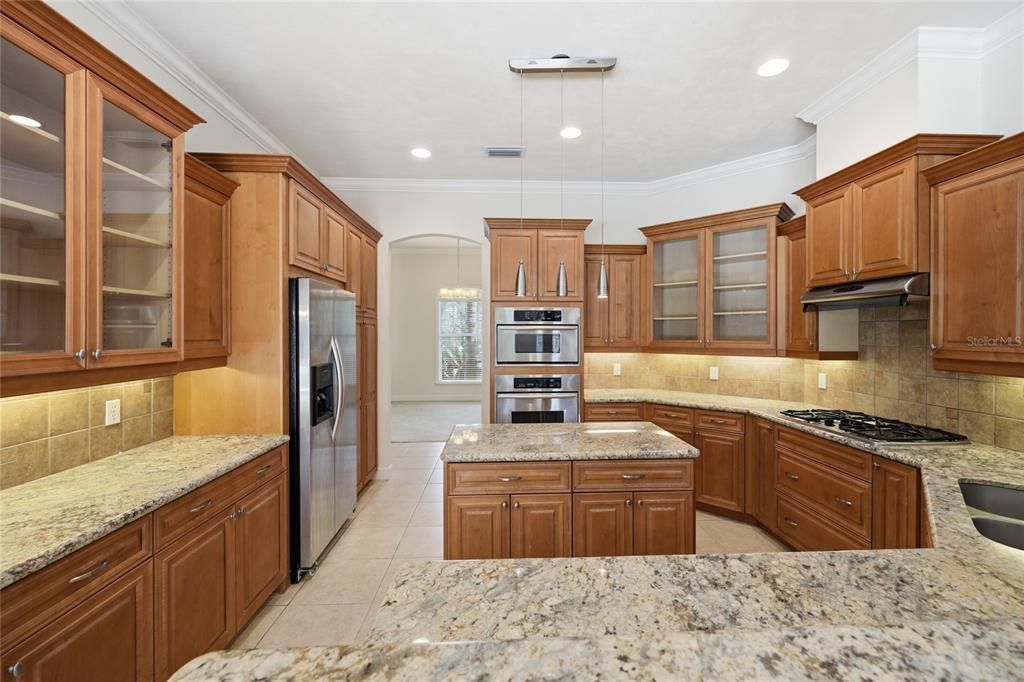 На продажу: $879,000 (5 спален, 4 ванн, 3479 Квадратных фут)