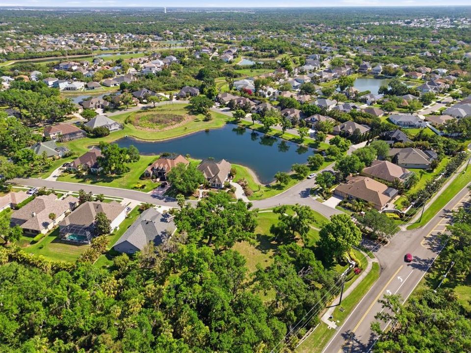 На продажу: $250,000 (0.83 acres)