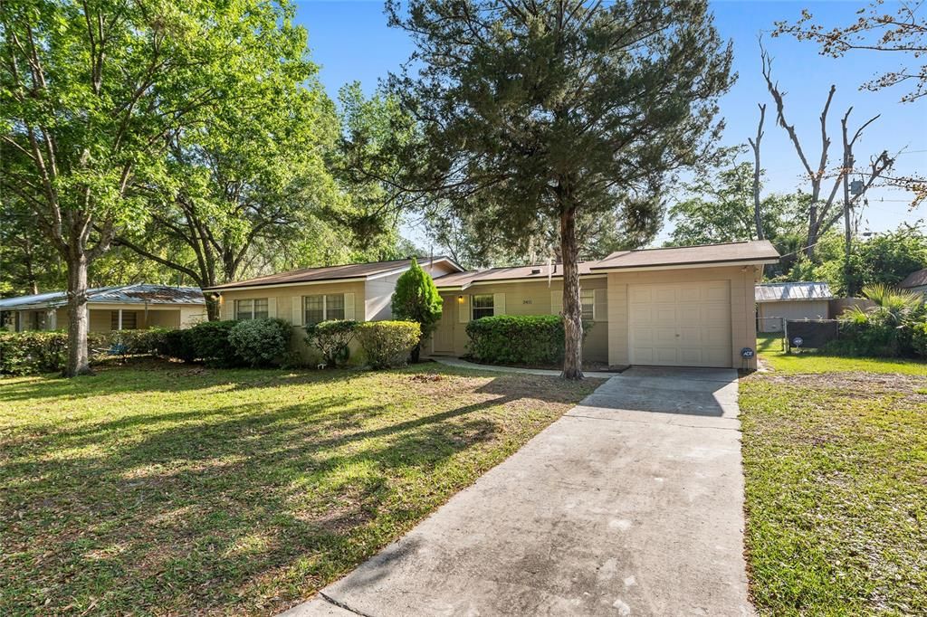 Под контрактом: $229,500 (3 спален, 2 ванн, 1017 Квадратных фут)