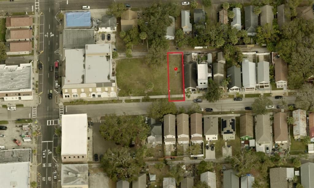 На продажу: $180,000 (0.06 acres)