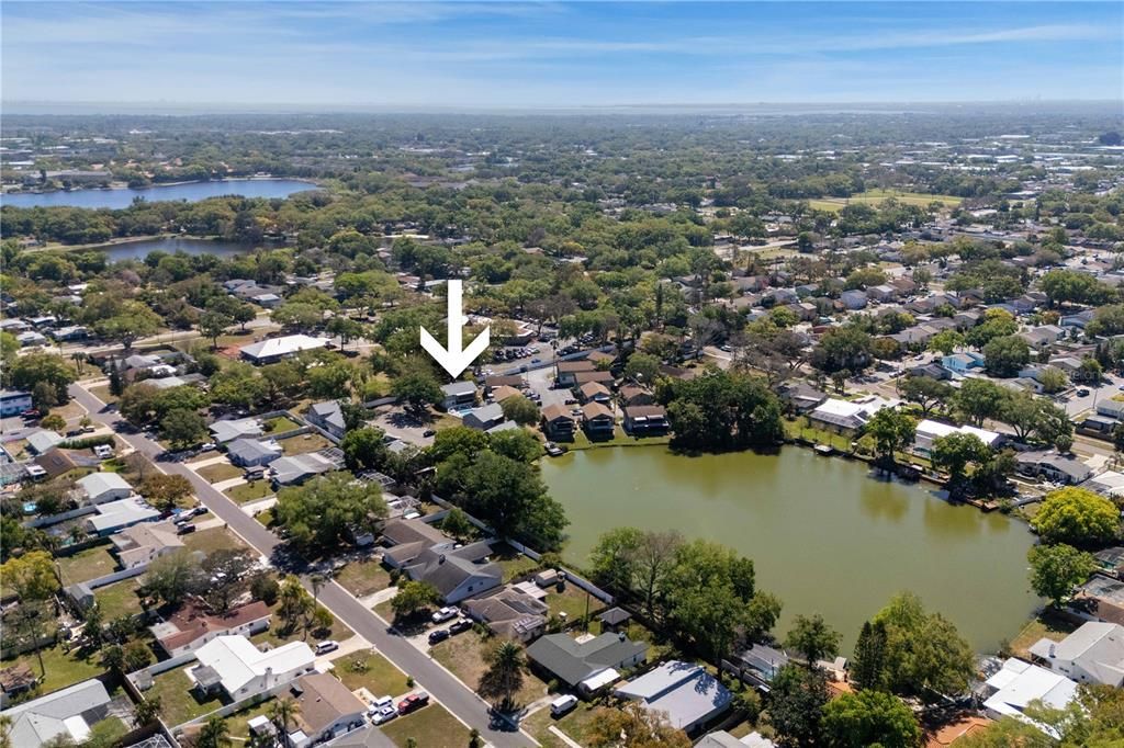 На продажу: $170,000 (2 спален, 2 ванн, 1049 Квадратных фут)