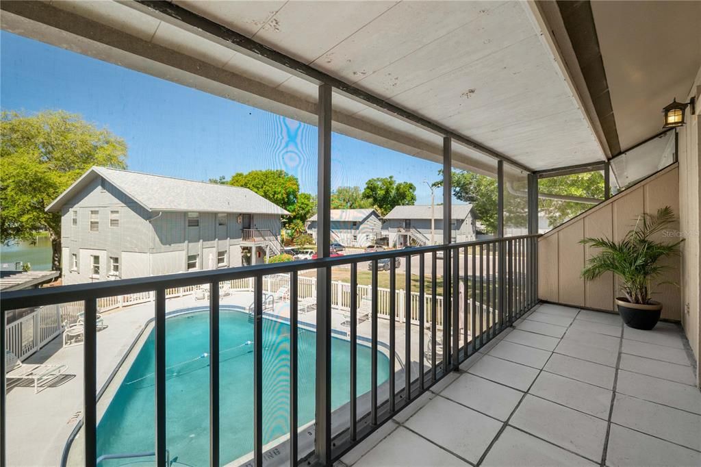 На продажу: $170,000 (2 спален, 2 ванн, 1049 Квадратных фут)