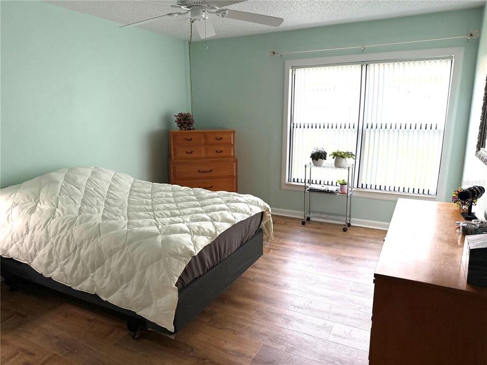 En Venta: $259,000 (2 camas, 2 baños, 1051 Pies cuadrados)